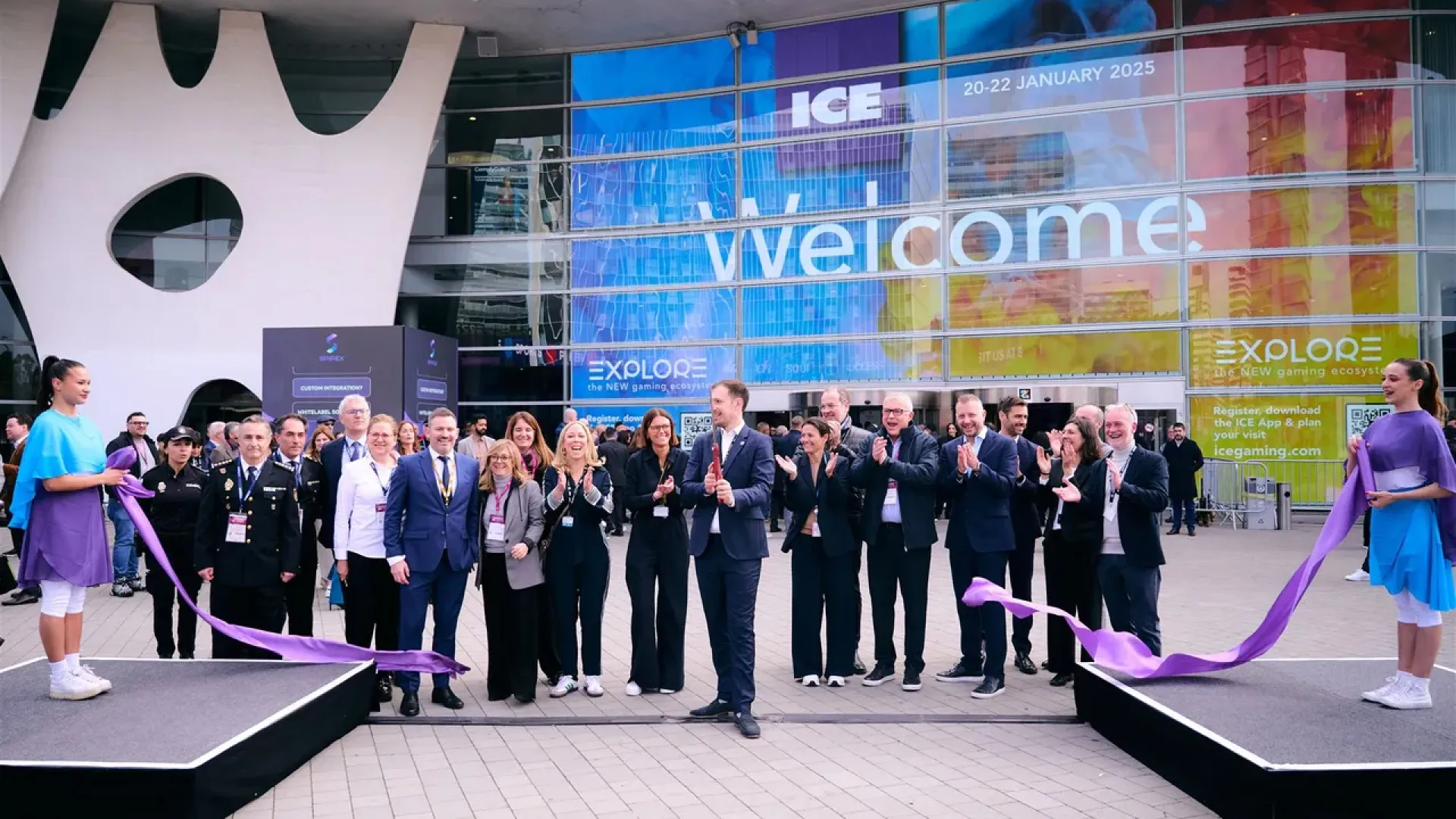 لماذا الآن: تطورنا إلى عارضين